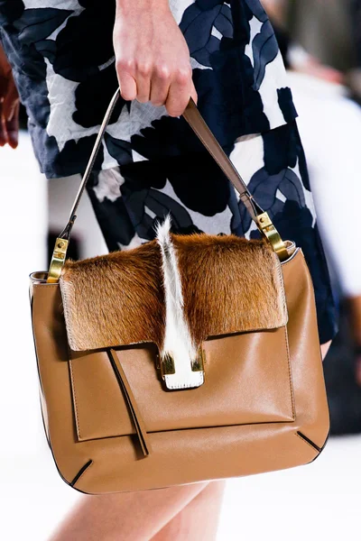Look 14